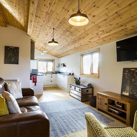 Laurel Lodge - 2 Bedroom Log Cabin - St Florence Saint Florence Dış mekan fotoğraf