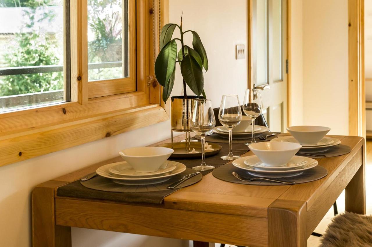 Laurel Lodge - 2 Bedroom Log Cabin - St Florence Saint Florence Dış mekan fotoğraf